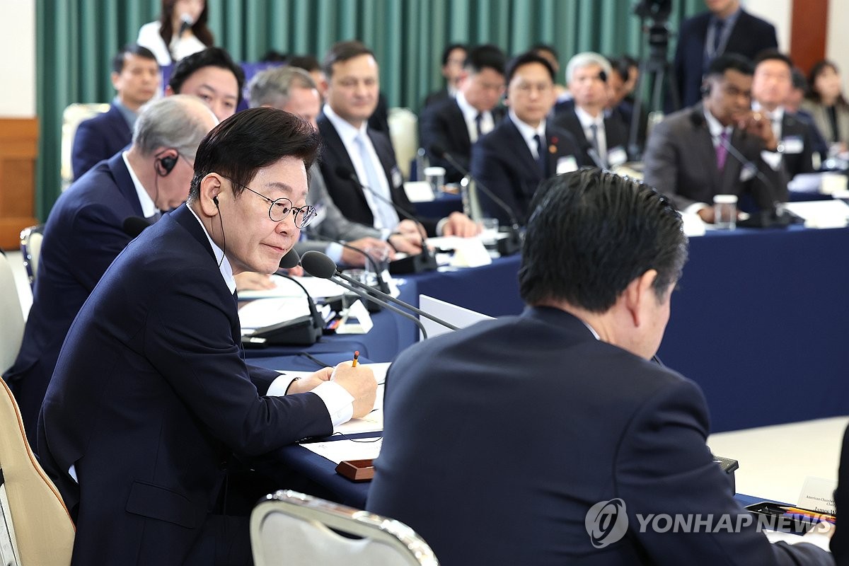 1��28��A�b�C�˻O�A���b���]�k�G�^�P�~�ӧ����~�y�͡C ���p��/�C�˻O�q�T��v�O�̹�