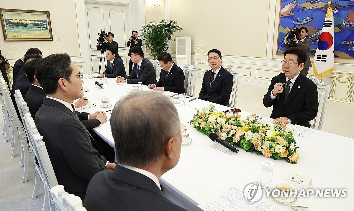 2��4��A�b�C�˻O�A���b���]�k�@�^�D���l�}���C�~�N�~�P�a������~�y�ͷ|���C�Ϭ����b���o���C ���p��