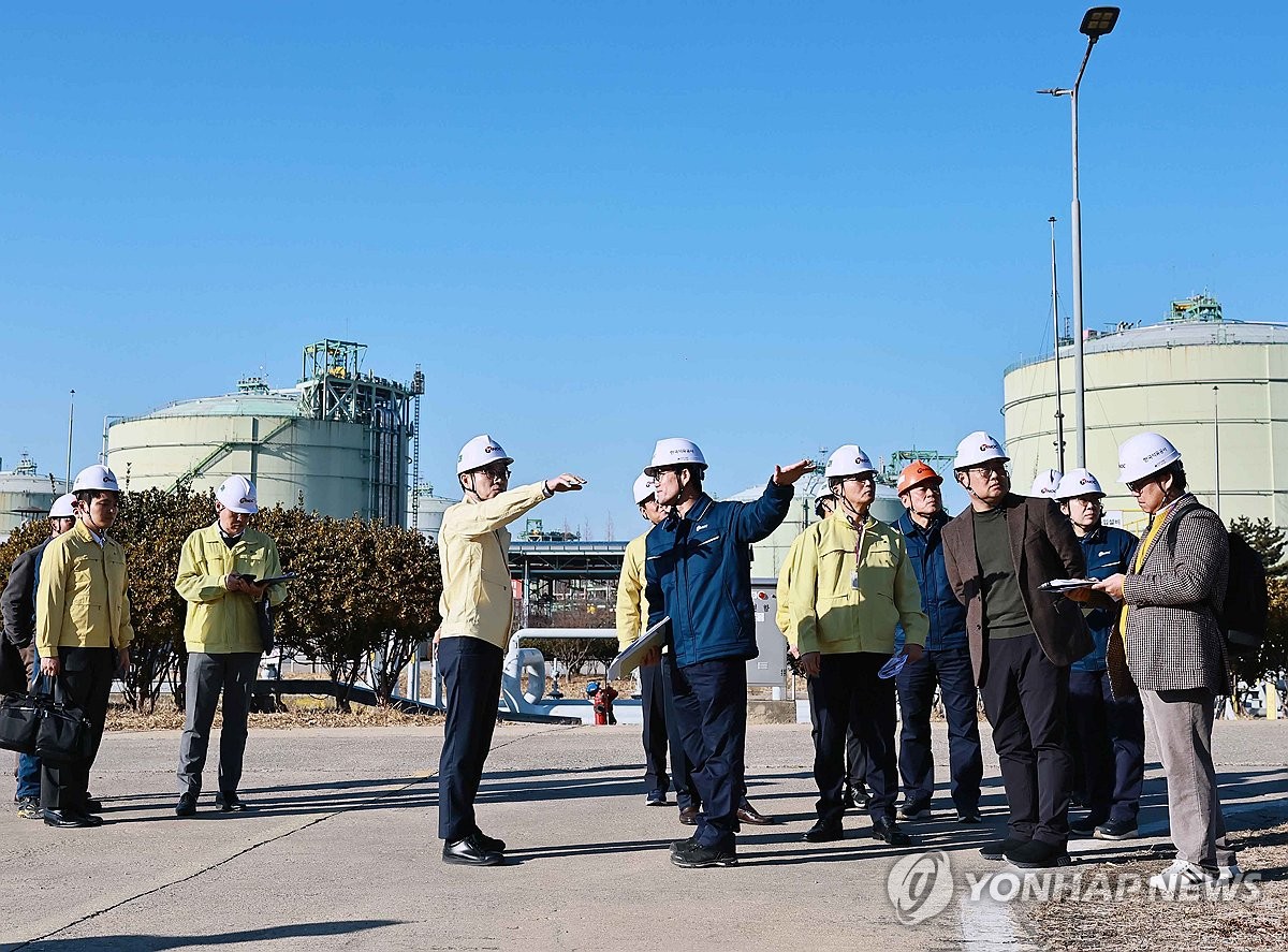 ��ƹϤ��G2��19��A�b�ʽB�D���A�����n���۪o�����x�ư�a�A���~�q�ӳ����x�����x�i�����C ���p��/���~�q�ӳ��ѹϡ]�Ϥ��Y�T����ƻs�^