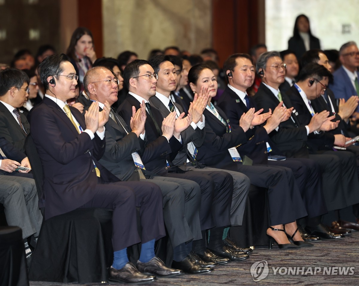 2��23��A�b�������Ϫ��֤Ѱs���A���b��]�e�ƥ��_�^�B�G�q�ũM����ӵ������x���H�X�u���ڰӰȽ׾¡C ���p��