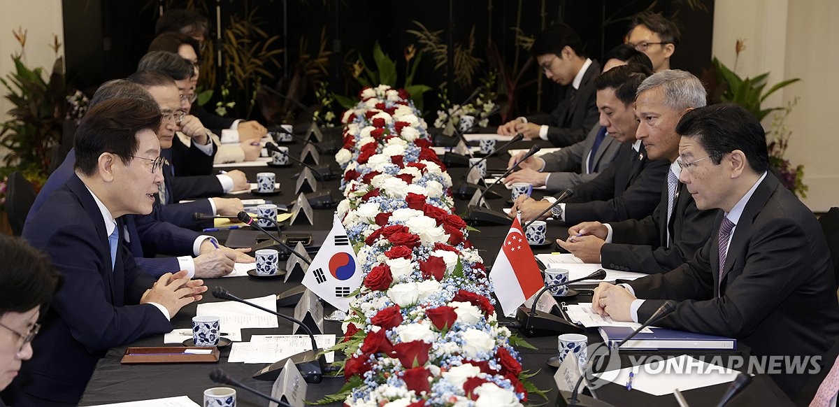 ���a�ɶ�3��2��A�b�s�[�Y�~�泡�j�ӡA�n���`�Χ��b���]���ƥ��@�^�M�s�[�Y�`�z���`�]�]�k�ƥk�@�^�|�歺���|�͡C ���p��