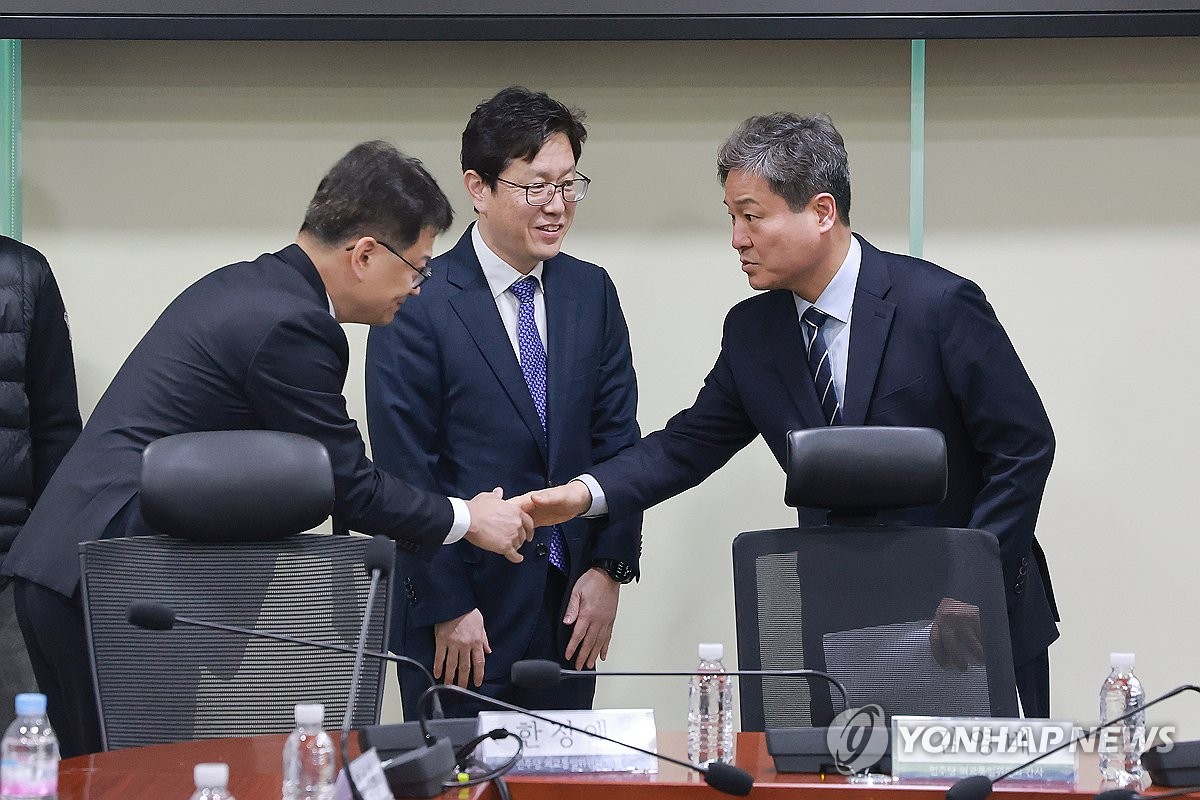 3��3��A�b��|�A���ð��]�k�^�X�u���襤�F�ƺA���ҬF���ͷ|�C ���p��