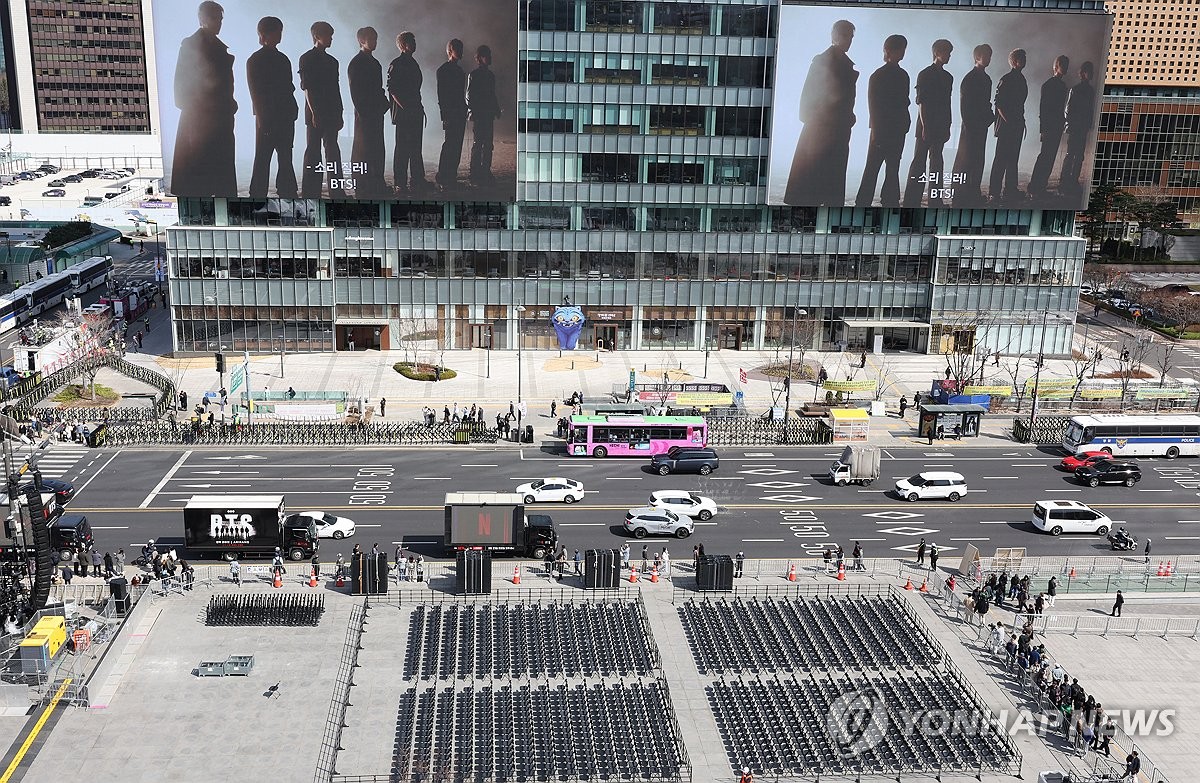 3¤ë19¤é¡A¦bºº¸¥ú¤Æªù¼s³õ¡A¨¾¼u¤Ö¦~¹Î¦^Âk¬ö©Àºt¥XÄw³Æ¤u§@¥¿¦b¶i¦æ·í¤¤¡C ÁúÁpªÀ