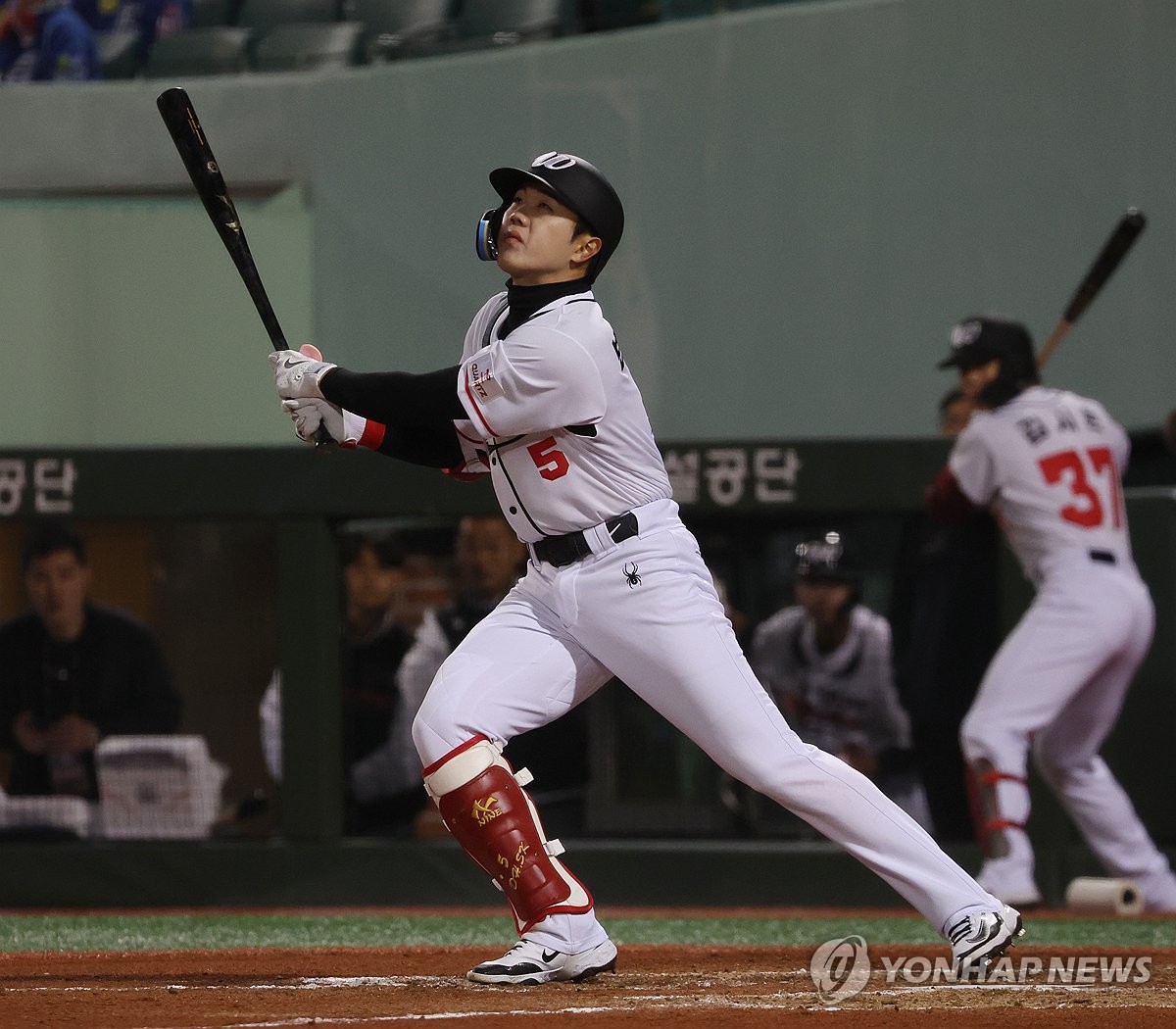 타격하는 변상권