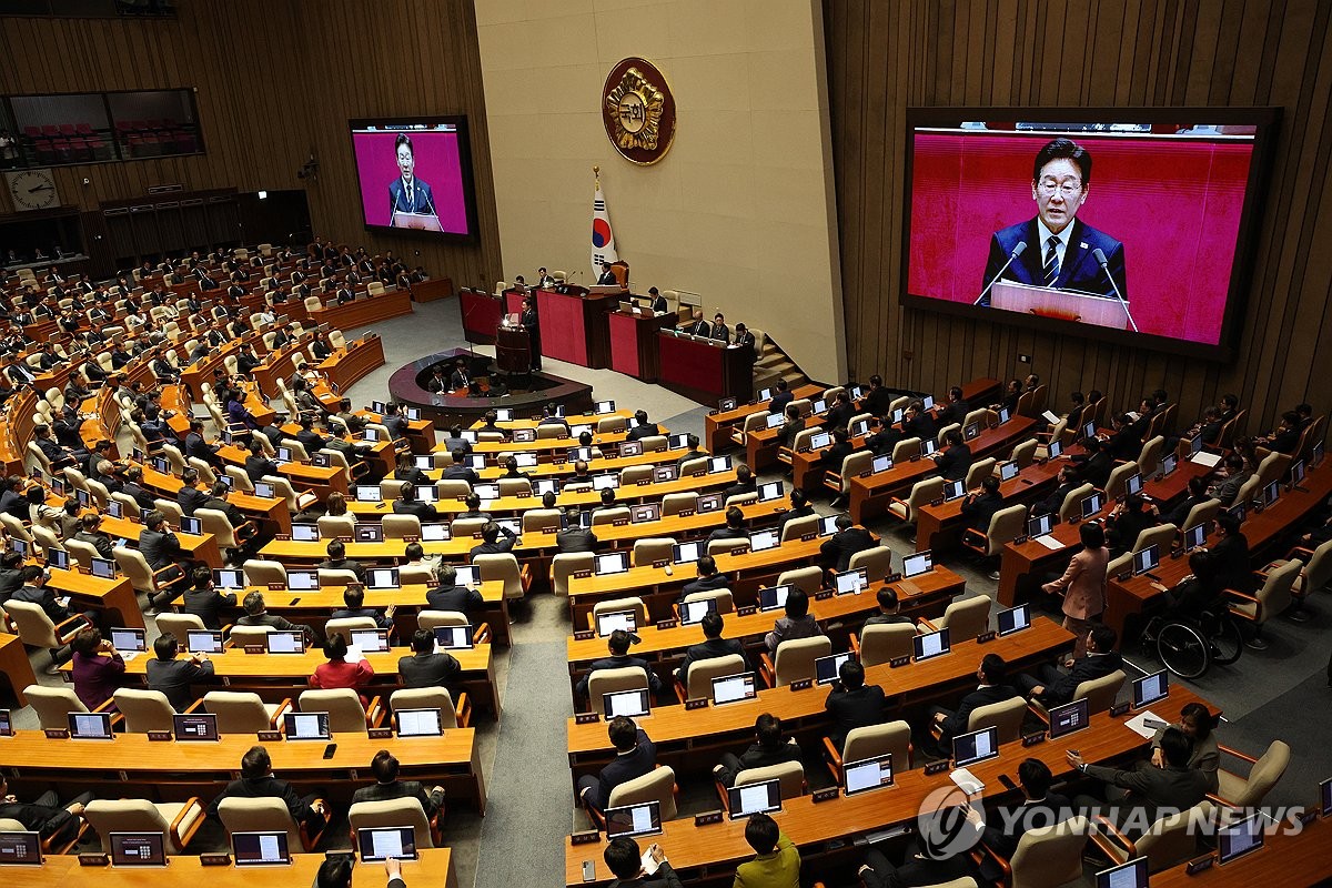 4月2日,在首爾汝矣島的國會大樓,南韓總統李在明發表施政演說,呼籲國會儘早處理補充預算案。 韓聯社