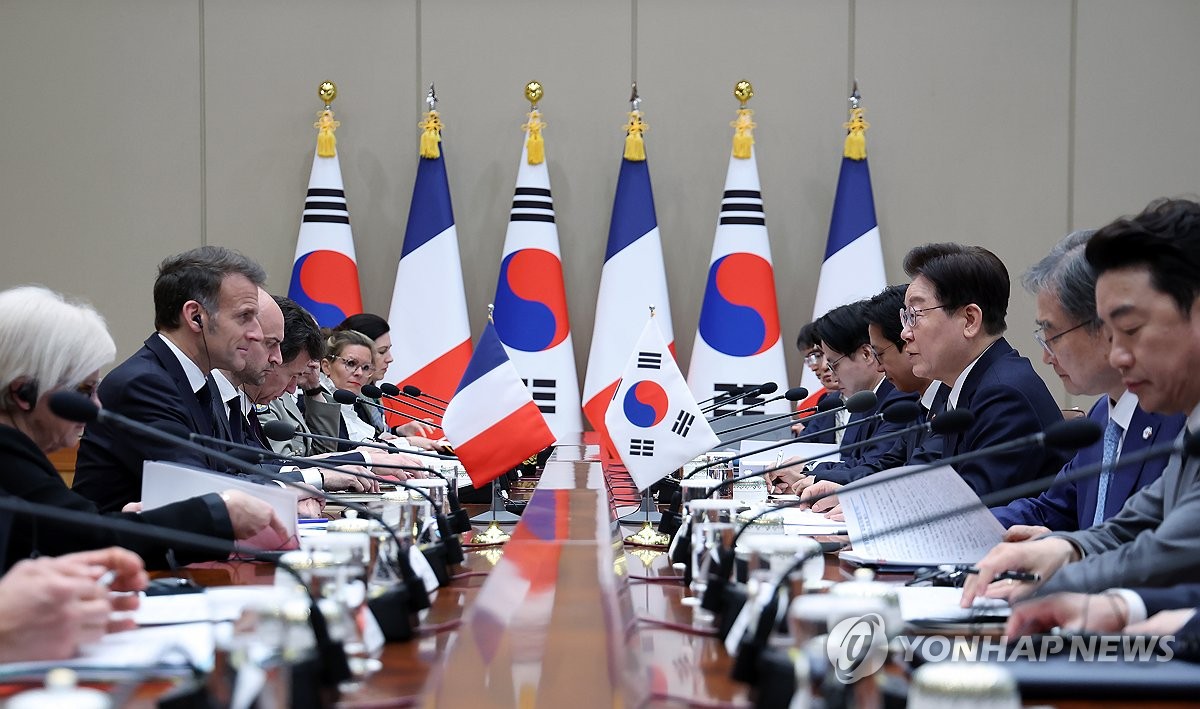 4��3��A�b�n���`�Ω��C�˻O�A���b���]�k�T�^�M���J�s�]���G�^�|��|�͡C ���p��