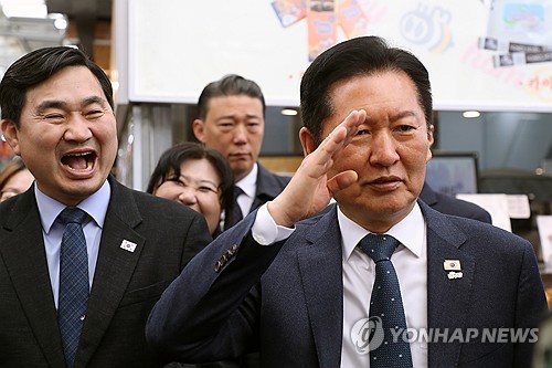 정청래, 오늘 부산서 현장 최고위�K해조류 건조 작업 체험도