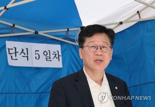 �P 전북경선 패배 안호영 "'식비대납' 재감찰 때까지 단식 지속"